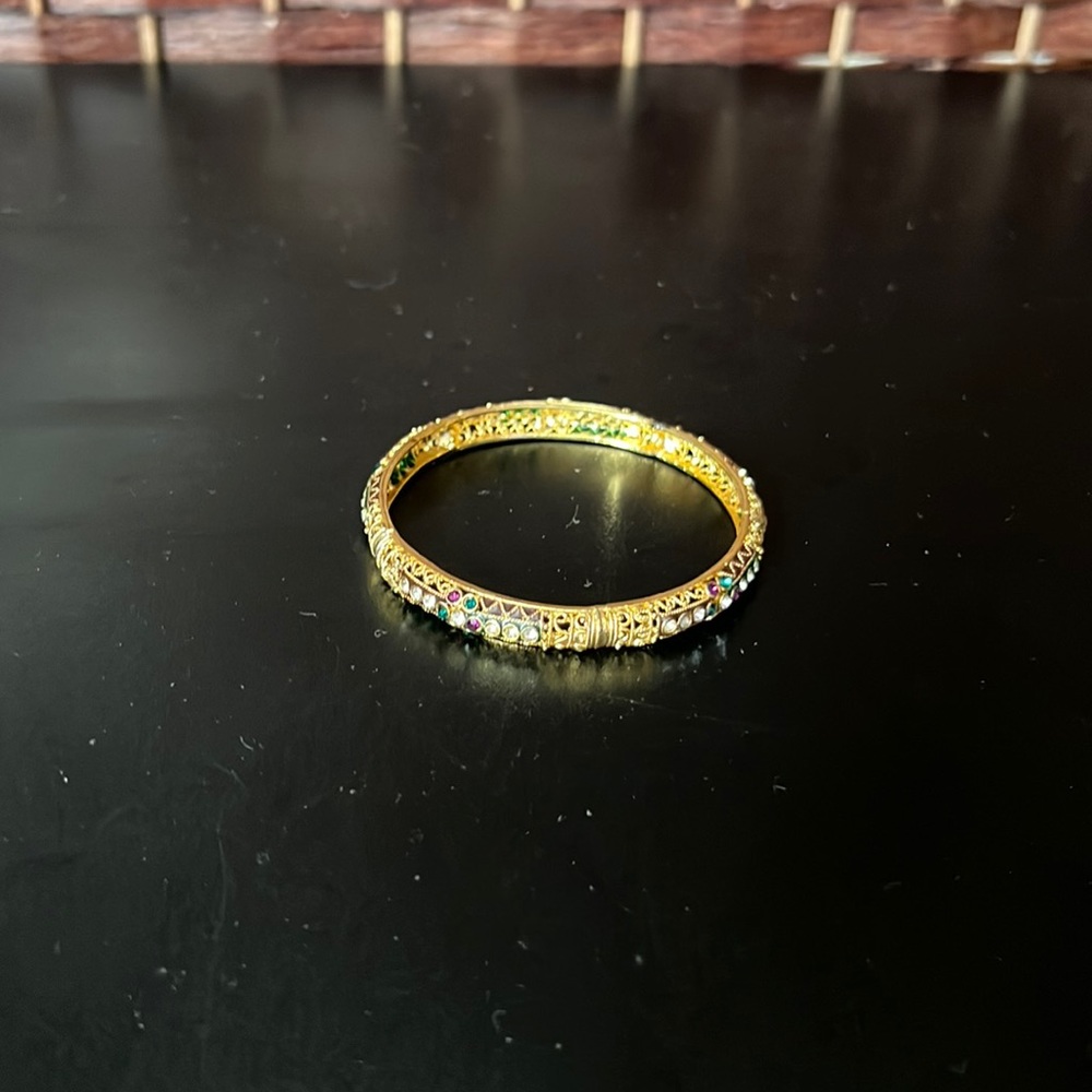 Costume rhinestone bangle